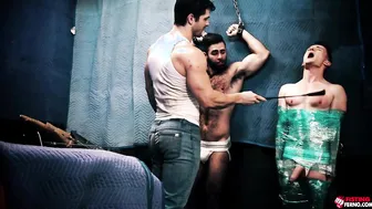 Grant ducati e lucas leon levam o pau sem camisinha de devin franco...