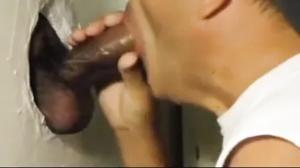 Amateur guy gets big cock glory hole blowjob
