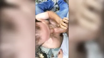 Sexo amador sem camisinha na floresta