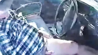 зрелый папик дрочит один и кончает
