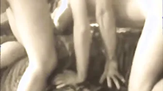 Tres papás rusos maduros se follan a pasivo joven en trío amateur s...