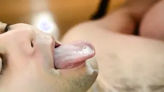 Amateur se traga cada gota de semen