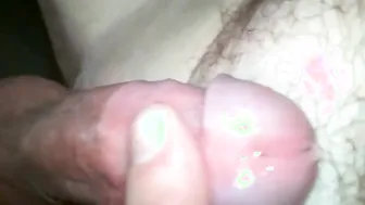 ट्विंक गीला लंड edging करता है, धीमे क्लोजअप ऑर्गेज्म