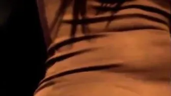 Lindo travesti japonés se masturba en webcam