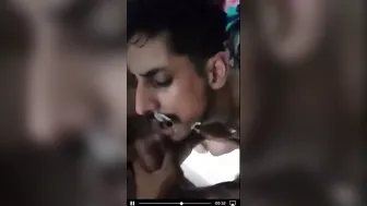 Gangbang amateur indio con mamadas múltiples y corridas