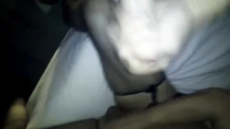 Travesti francés hace mamada y recibe anal a pelo