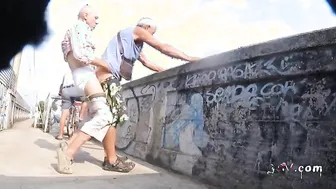 Daddy busca cruising al aire libre para anal a pelo con desconocido