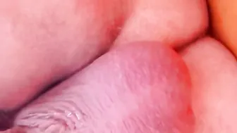 Papai maduro encontra twink no glory hole público