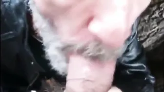 多毛爸爸熊得到业余口交