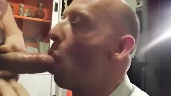 पड़ोसी का एमेच्योर ब्लोजॉब और ओरल सेक्स का मज़ा