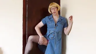 Travesti amateur victoria biotch provocando en jeans ajustados