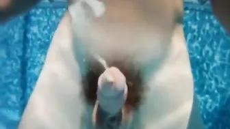 Solo guy shoots a massive cumshot underwater