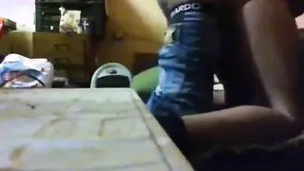 رجل عربي هاوي يأخذ زب كبير بدون كوندوم في نيك منزلي ساخر