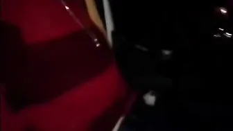 Ativo dominante e verbal ganha boquete no carro