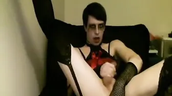 Ashley valentine se chupa y se mete dedos en el culo apretado