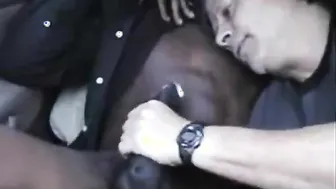 Boquete interracial amador com pau preto grande e gozada