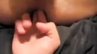 Cogida anal a pelo amateur con final de creampie