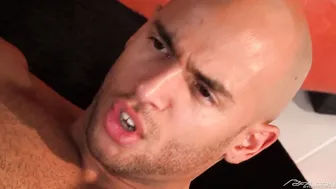 Gabriel cross en sesión anal interracial hardcore