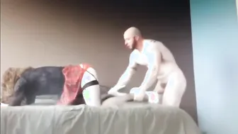 Crossdresser amador leva anal bareback de hétero
