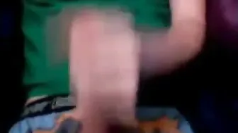 Amador bate punheta com seu pau grande na webcam