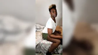 Twink negro recibe sexo oral brutal y lamida de ano en sesión amateur