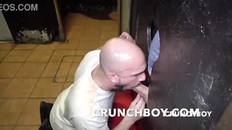 Max fodido a seco em backroom de glory hole por ricky firm e jess r...
