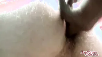 Tío negro bien dotado calienta a un hetero para follar a pelo