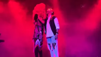 Twink en drag da una paja lenta y sensual en hd