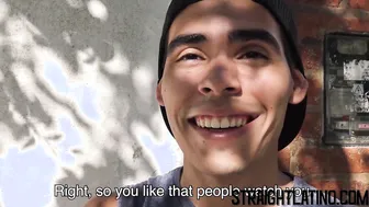 Twink latino recogido para anal a pelo y creampie