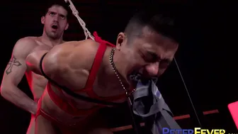 एशियाई twink ज़ेड शेंग बॉन्डेज में टाय रोड्रिक द्वारा कंडोम के बिना...