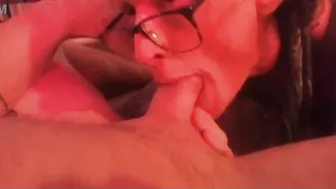 घरेलू ब्लोजॉब बड़े लंड से जोरदार एनल चुदाई में बदलता है