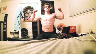 Gymnaste twink non circoncis eric baisé cru par un skateur