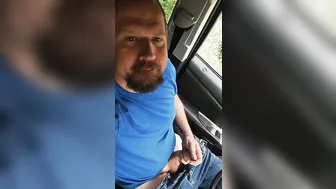 Oso se masturba con su saliva hasta el orgasmo