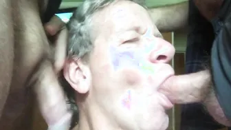 Trío amateur con mamada y facial de semen