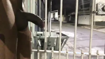 卢卡斯·斯库德拉里自慰并射出精液