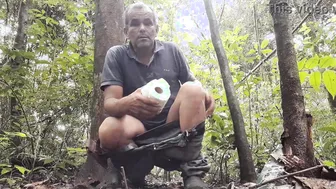 Amateur gay solo se abre y juega con su culo chorreante