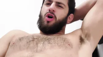 Alpha verbal domine un mec soumis en solo avec des mots crus