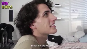 Twink-freunde blasen und ficken im freien bei einer harten anal-ses...