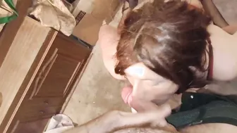 شاب متحول جنسيًا يتناك شرجيًا بقوة ويأخذ كريمبي