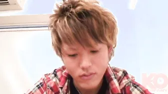 Pov virtuel avec takuya ogawa dans une action hardcore de jeunes gays