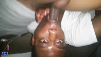 Femboy leva pica na cara de bbc sem camisinha