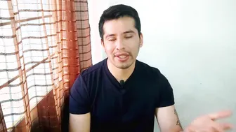हंग टॉप बुचर के बड़े लंड द्वारा पीछे के कमरे में चुदा