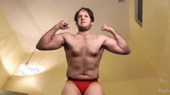Gigante peludo pisa a twink encogido en dominación pov