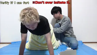 Twink asiático recebe massagem com bomba de ar no cu antes de anal ...