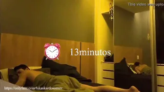 Porteiro fode bareback um twink em cena anal hardcore