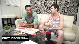 Amone bane dá creampie no cu do meio-irmão twink dakota lovell em a...