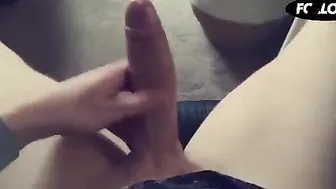 Oso británico dirty talk y paja con polla bien dura
