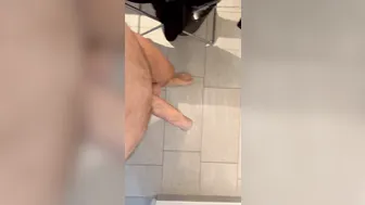 德国成熟男在pov solo中挥舞巨大黑屌