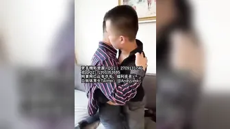 Muskulöse asiatische bareback-vierer-orgie mit deepthroat und fußan...