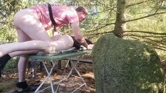 德国猛男在户外大自然中享受无套肛交